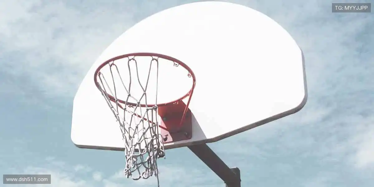 实时比分,互动弹幕,直播乐趣无穷!📱🎉